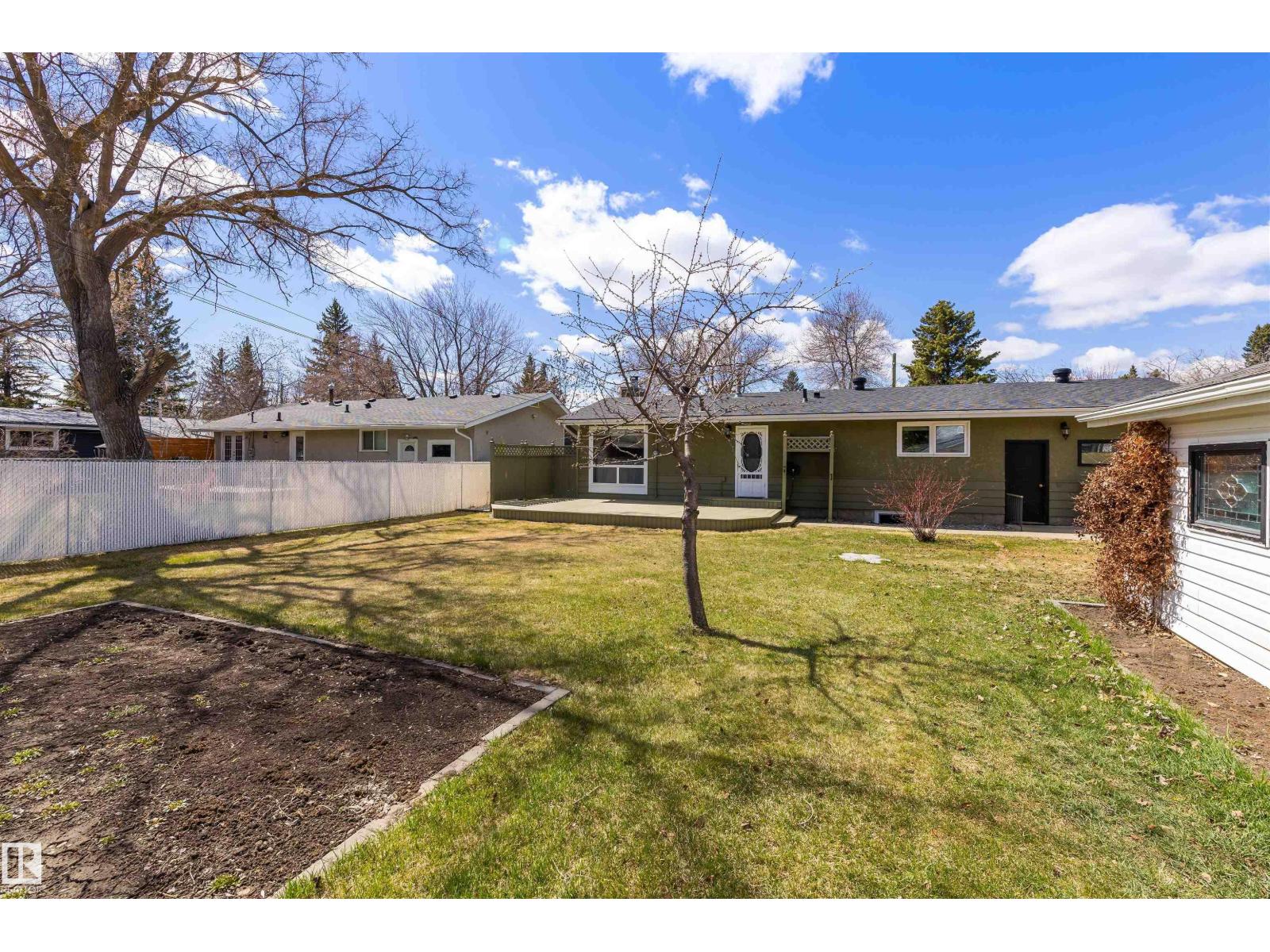 5 GREENVIEW CR, St. Albert