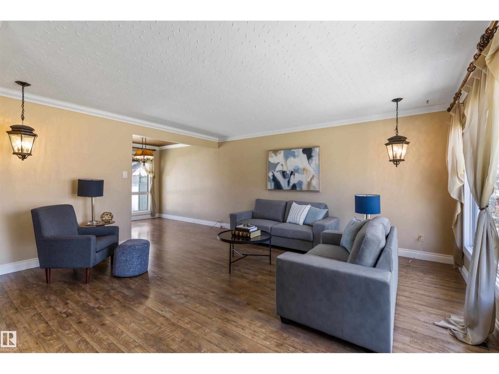 5 GREENVIEW CR, St. Albert