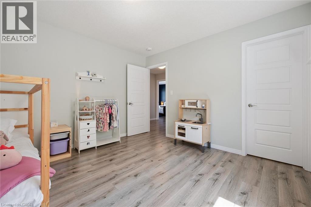 33 MISTYWOOD Street, Kitchener, Ontario, N2P2N1 — Photo 21