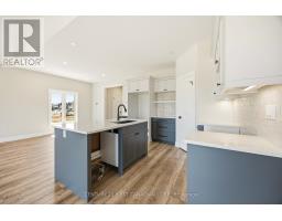 644 Ketter Way, Plympton Wyoming, ON N0N1T0 Photo 9