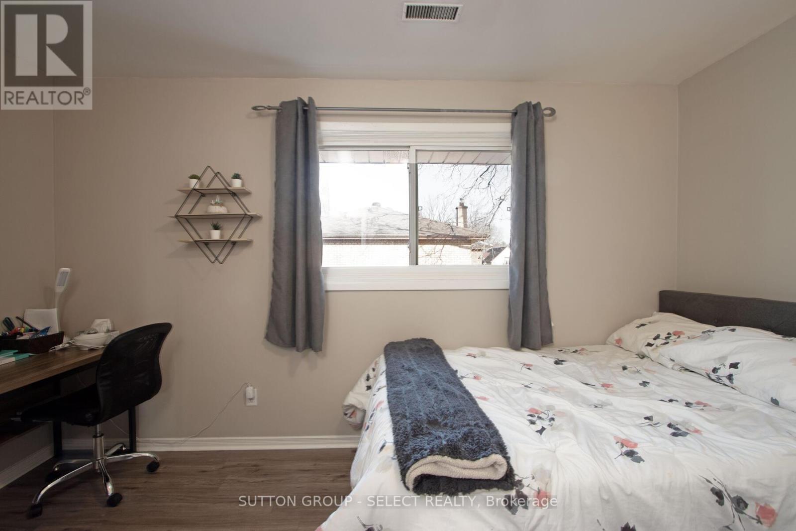 47 ROGERS AVENUE - 14