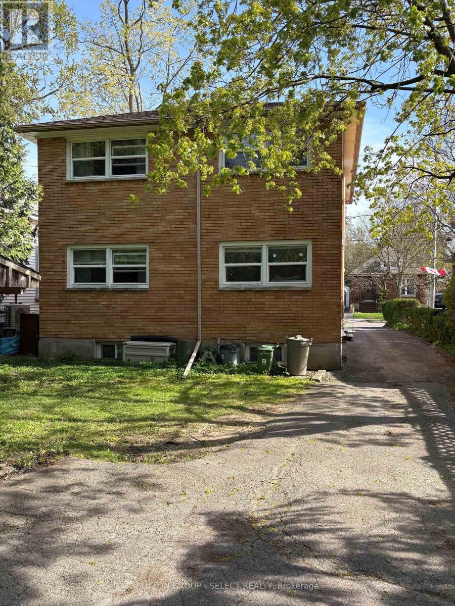 196 EMERY STREET E - 20