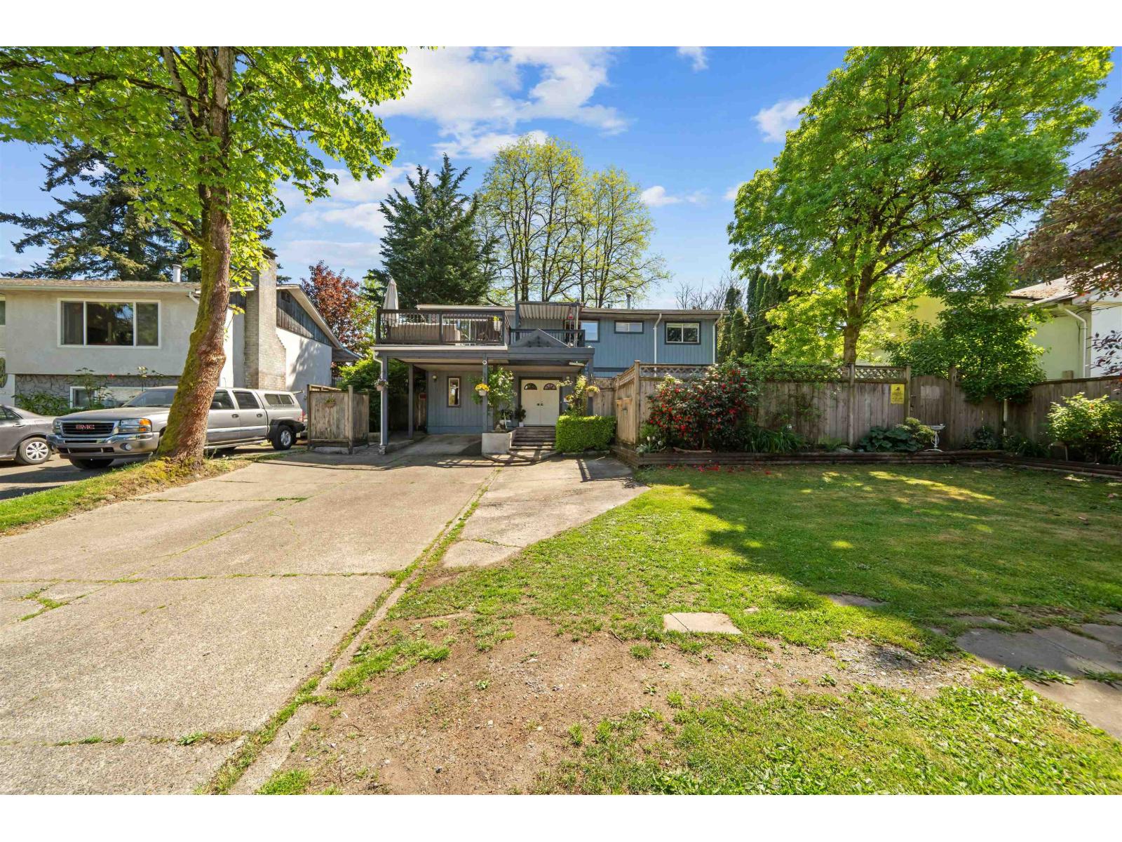 House in Surrey - Image 23