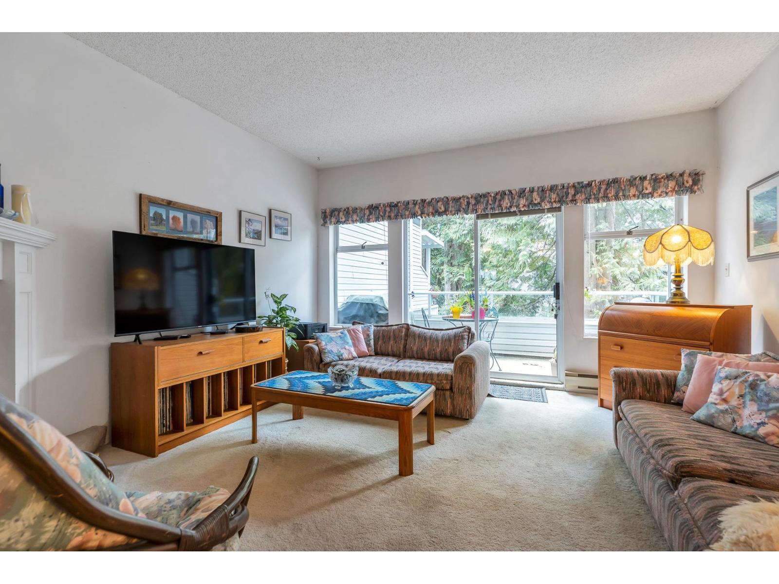 House in Surrey - Image 38