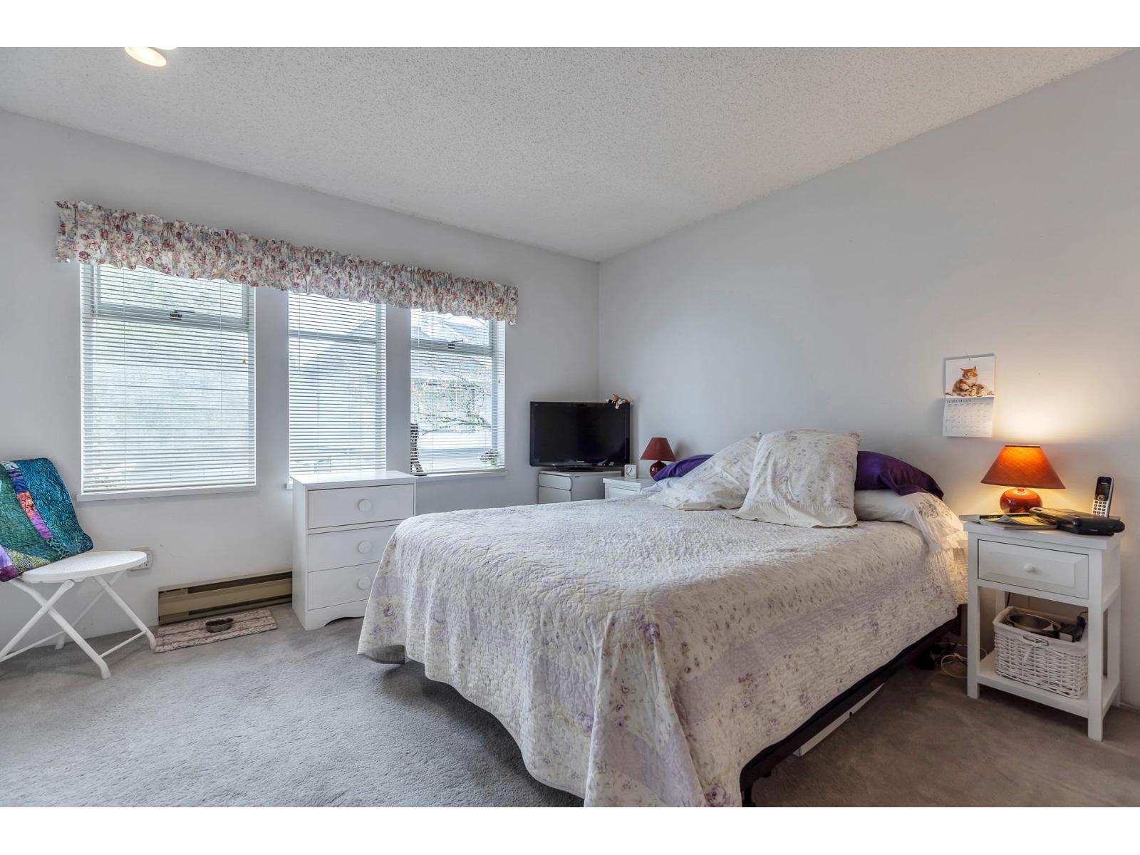 House in Surrey - Image 7