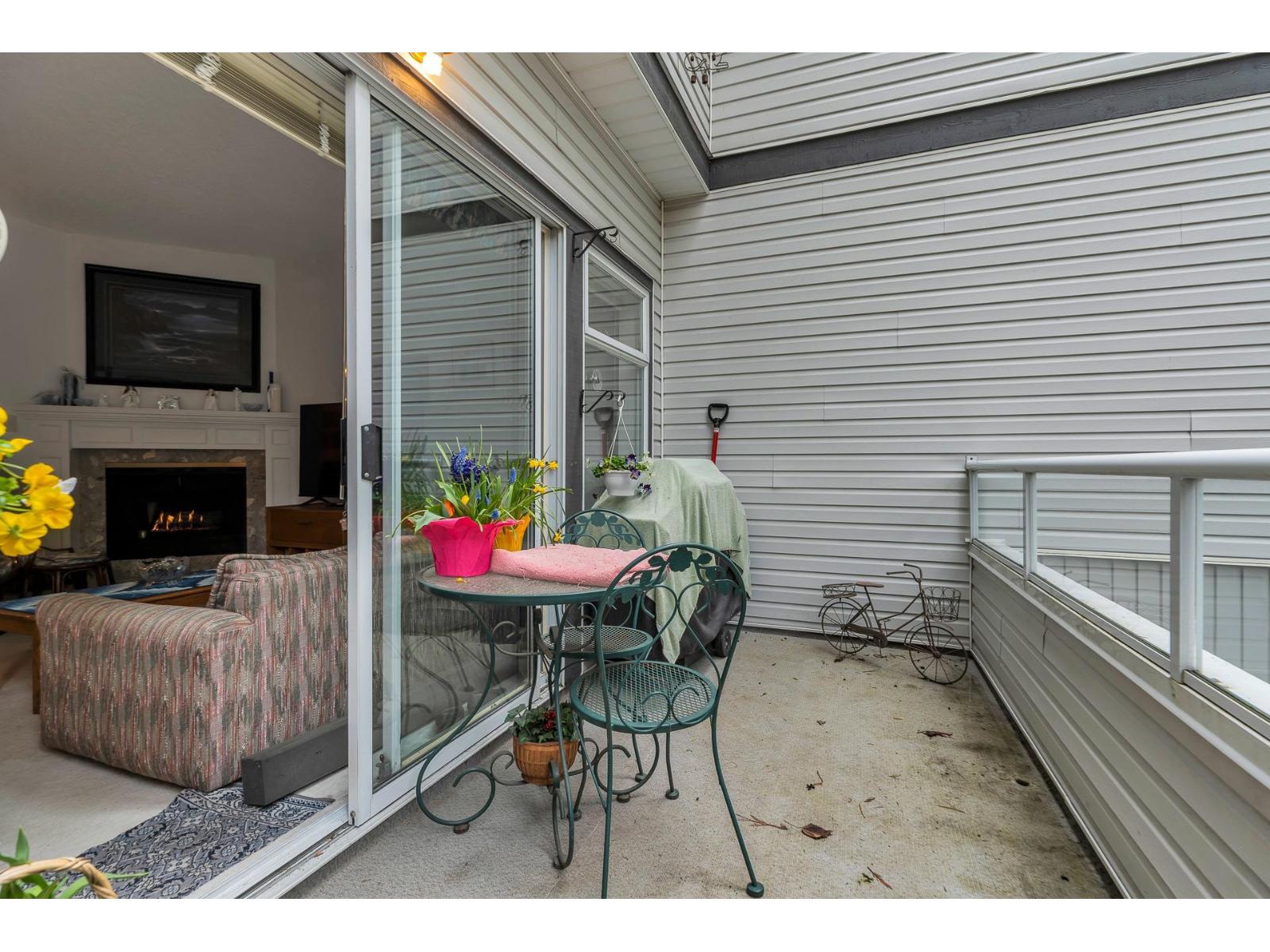 House in Surrey - Image 30