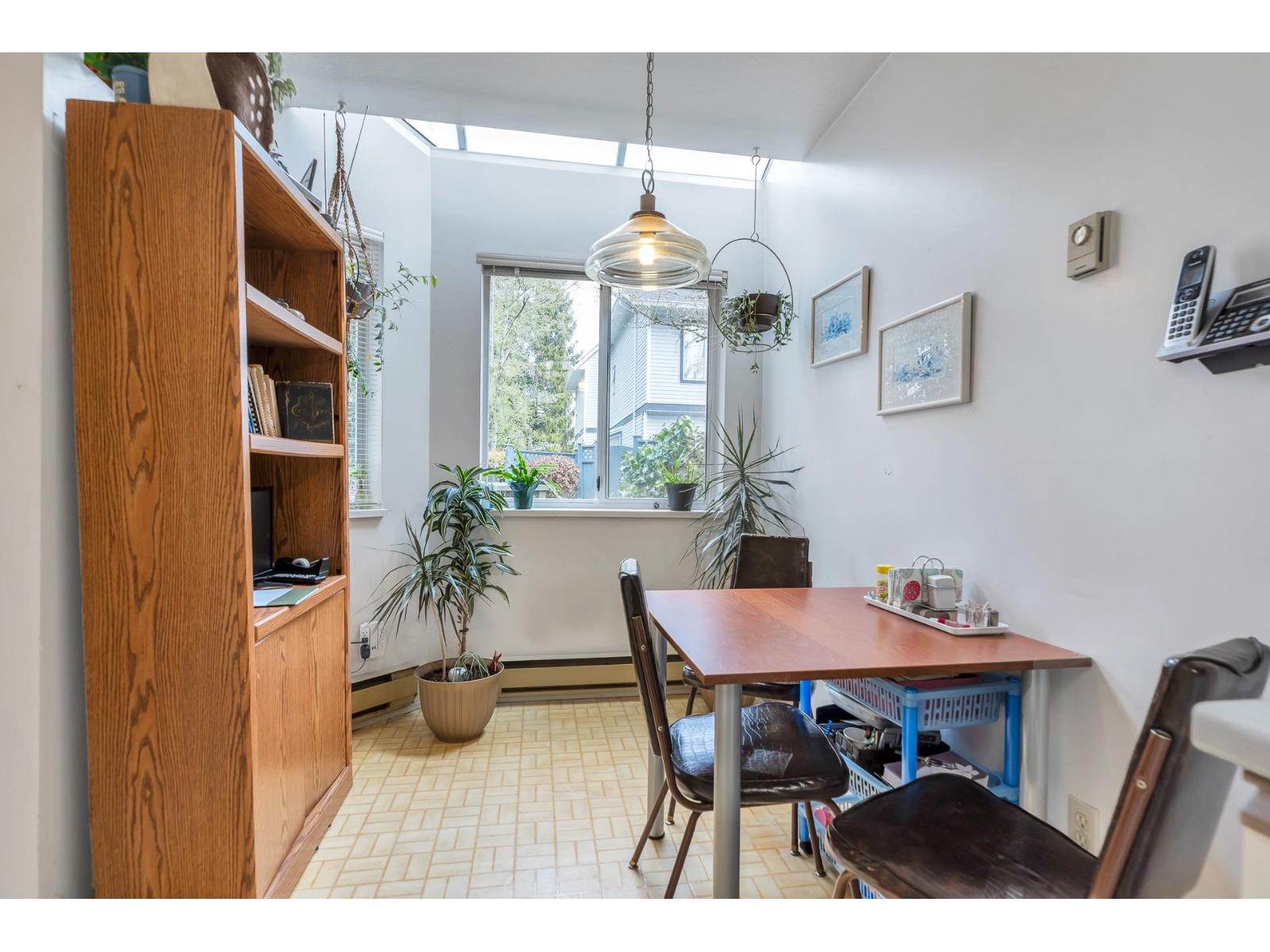 House in Surrey - Image 16