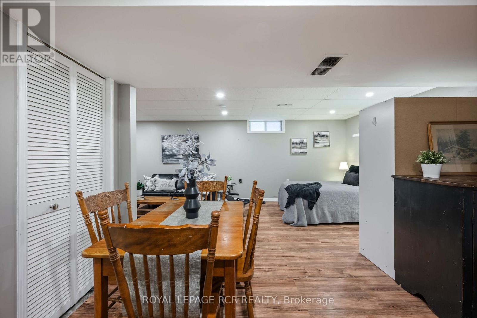 364 ADAMS COURT - 21