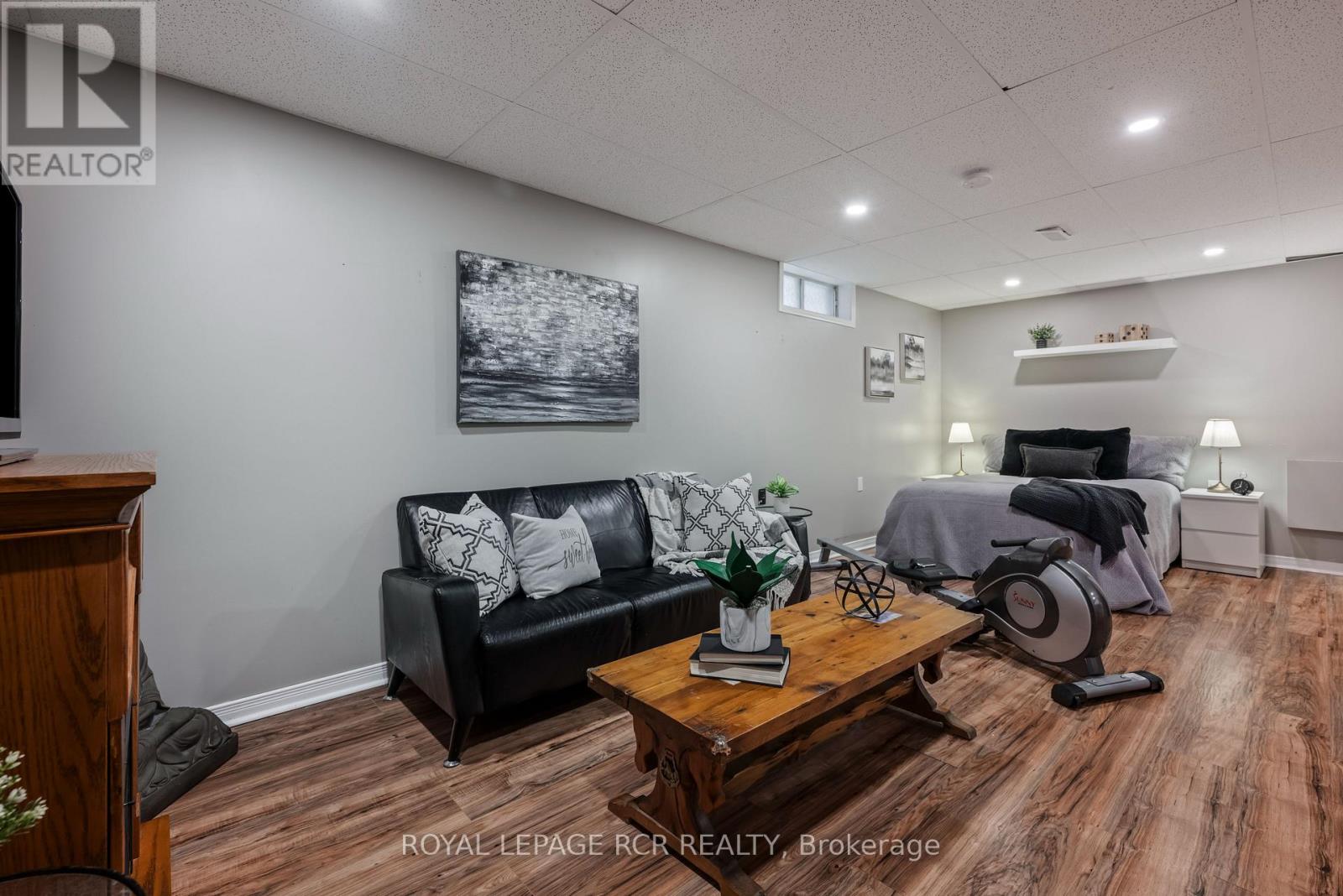 364 ADAMS COURT - 24