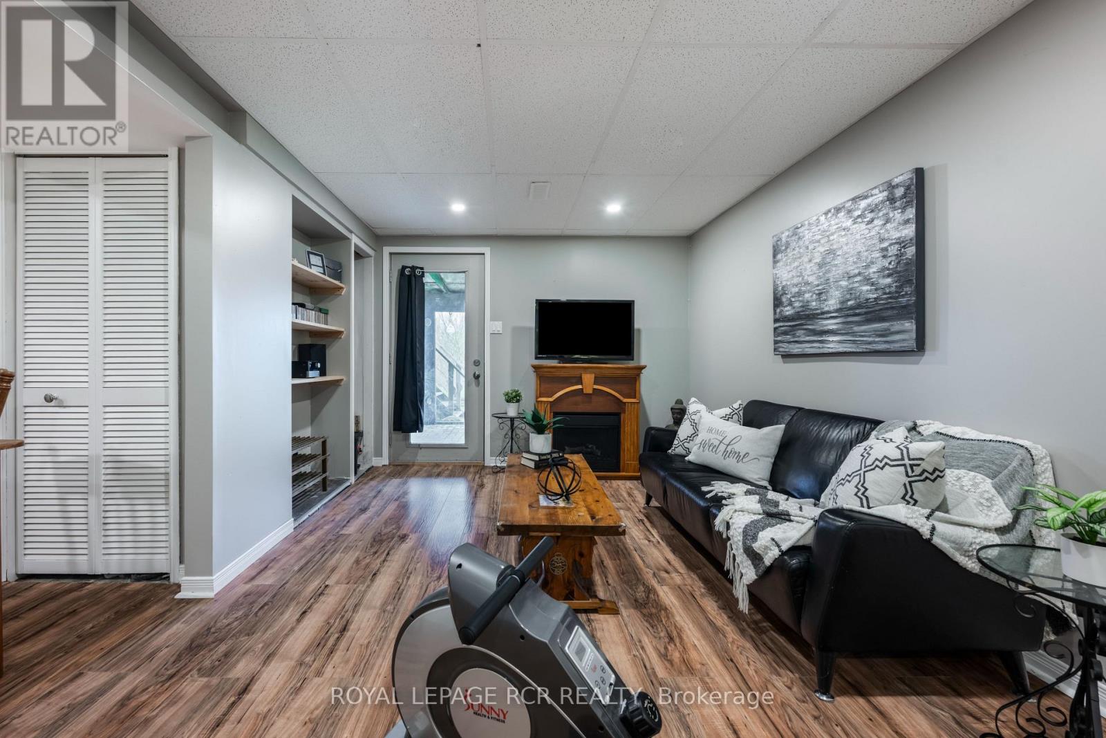 364 ADAMS COURT - 26