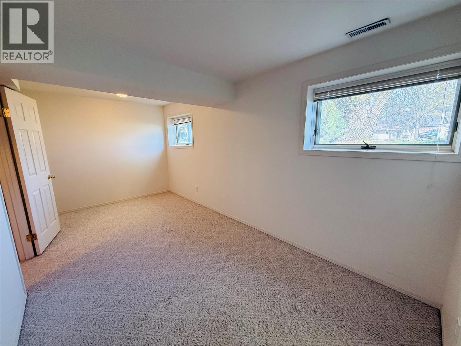 5042 Riverview Road - 32