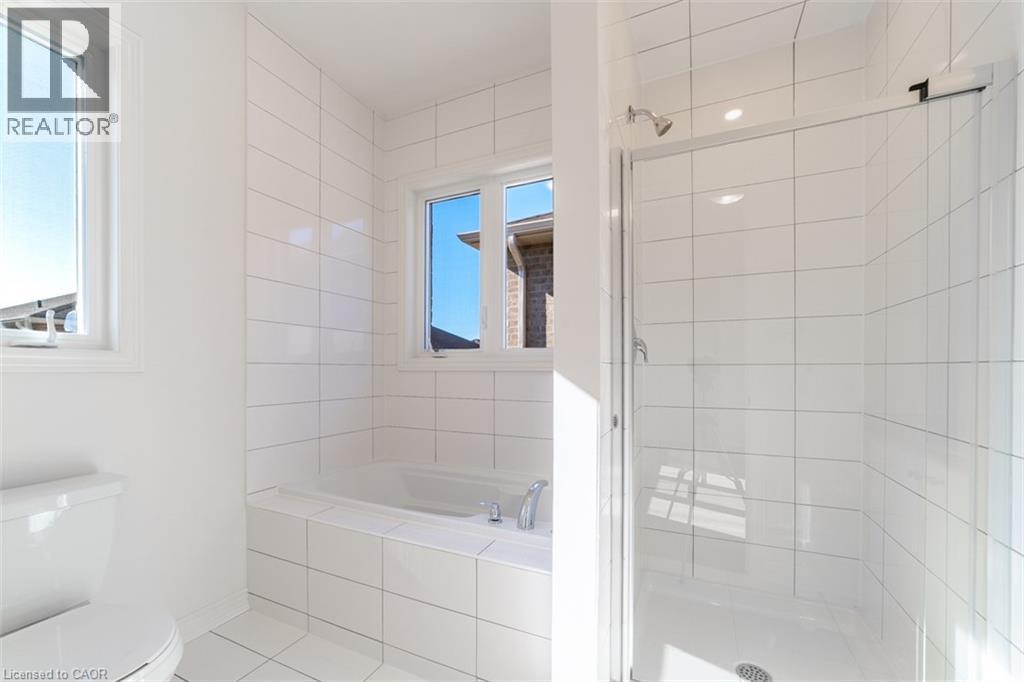 24 WESTFIELD Crescent, Waterdown, Ontario, L8B1Y1 — Photo 18