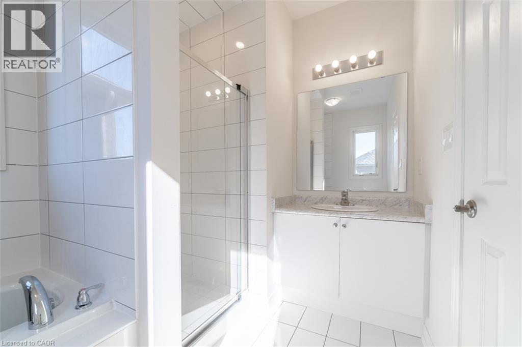 24 WESTFIELD Crescent, Waterdown, Ontario, L8B1Y1 — Photo 19