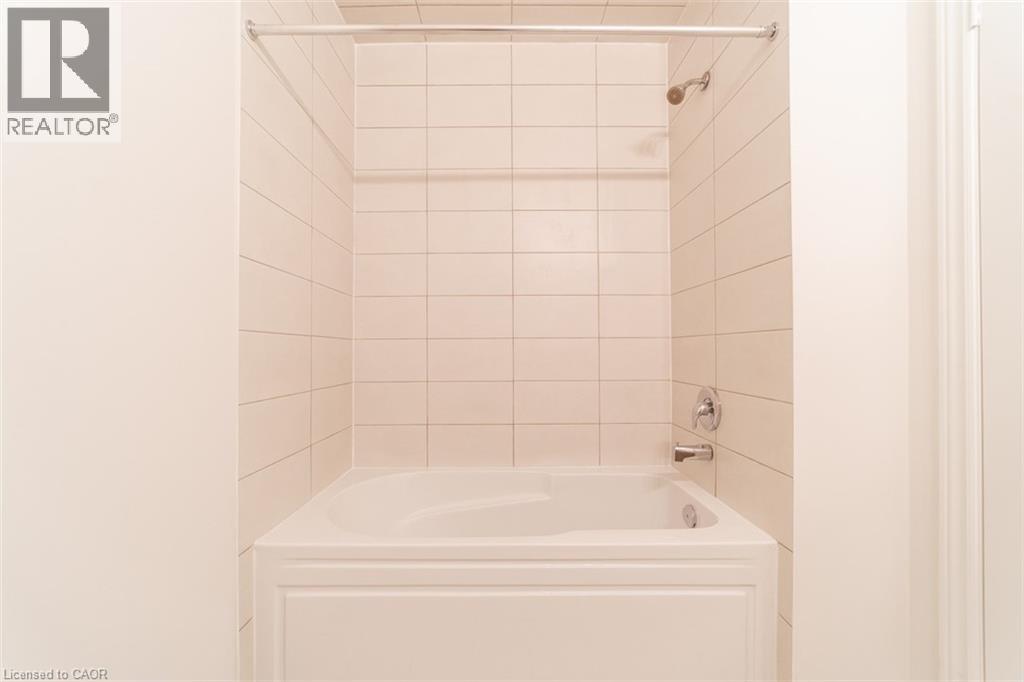 24 WESTFIELD Crescent, Waterdown, Ontario, L8B1Y1 — Photo 24