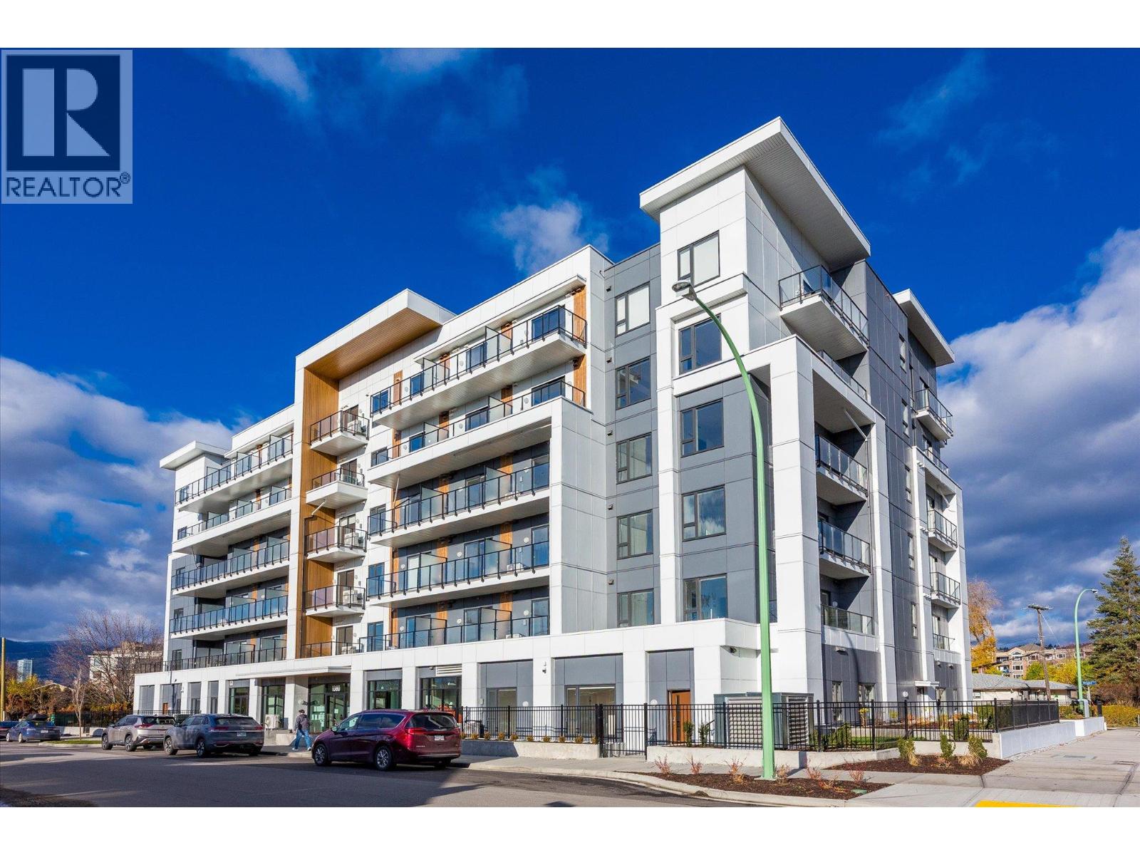 #208 1380 Pridham Avenue Lot# SL 8 - 1