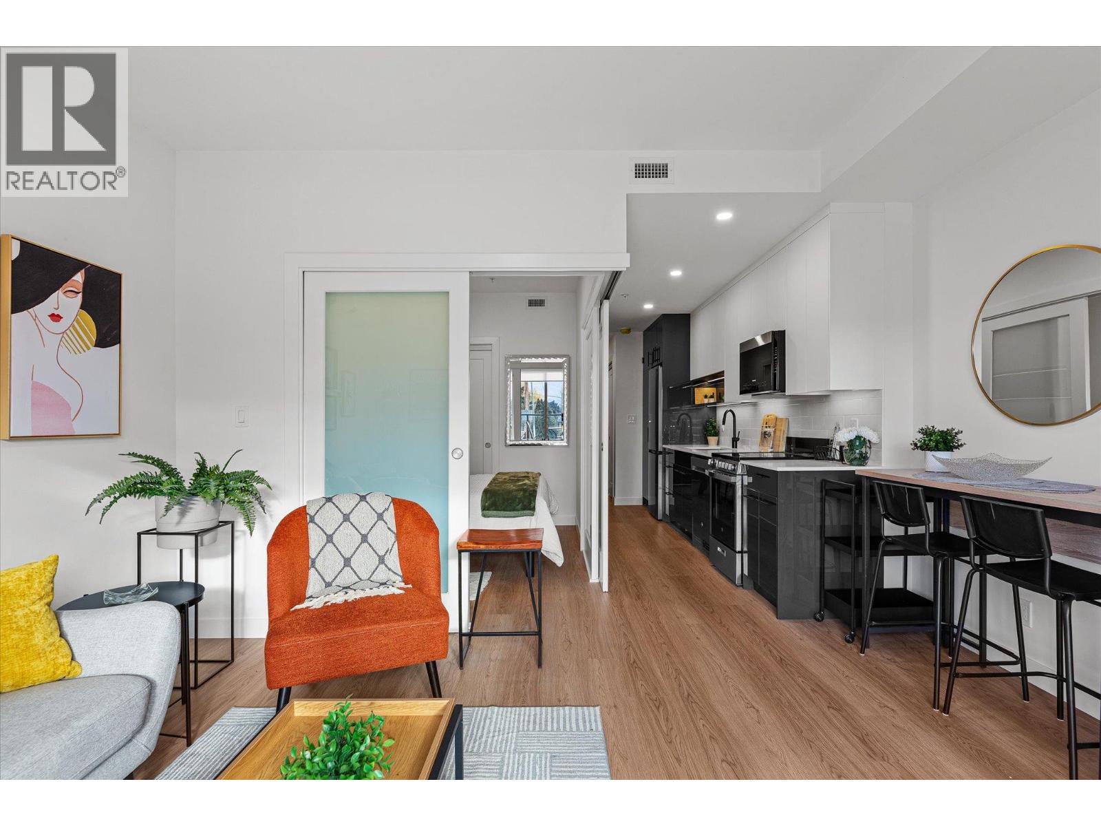 #208 1380 Pridham Avenue Lot# SL 8 - 8