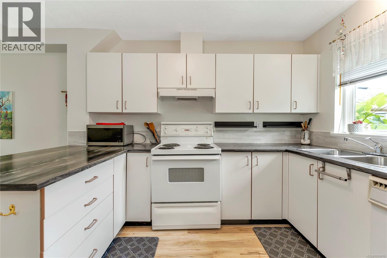 #7 3242 Cowichan Lake Rd - 6