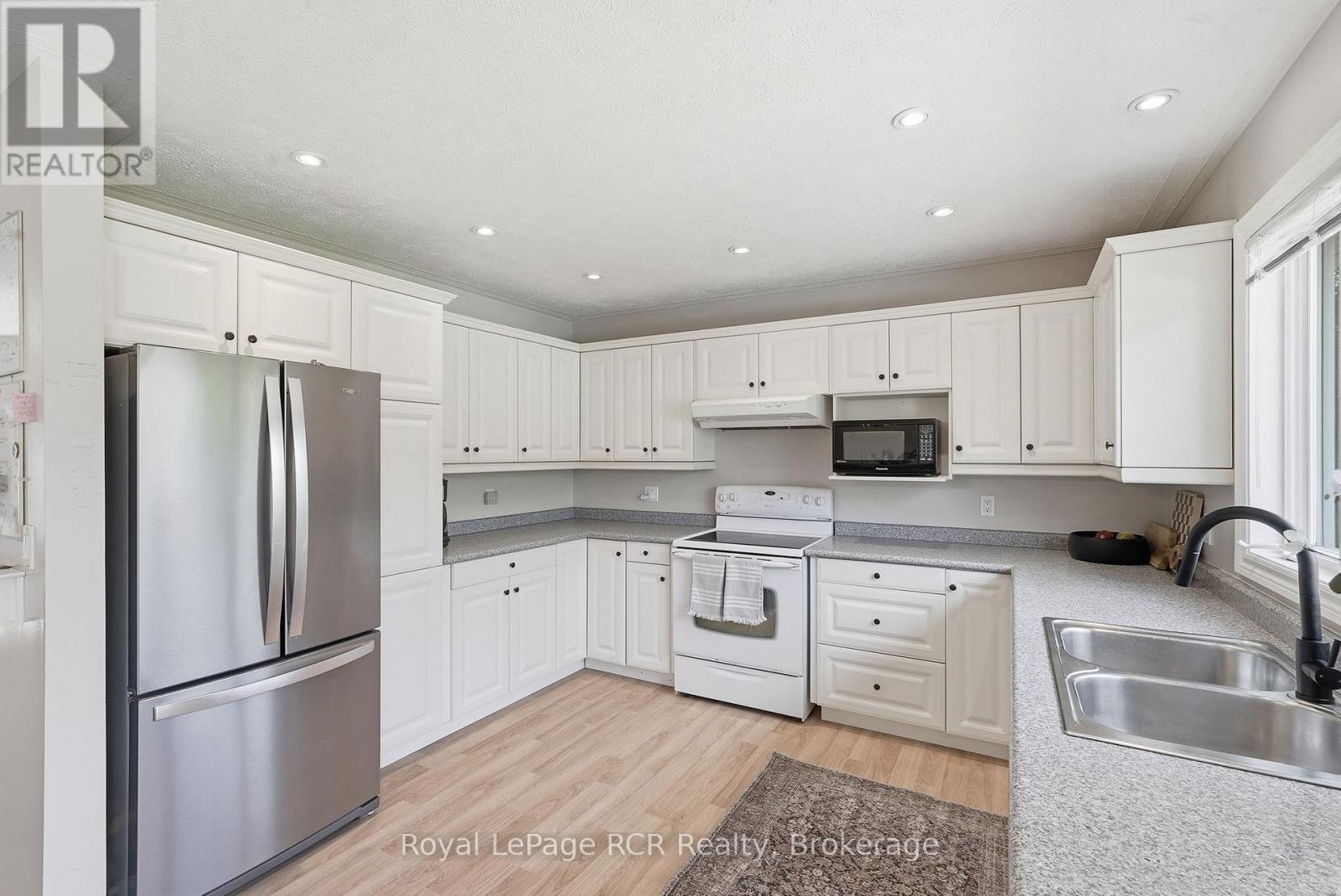 406 ALICE STREET - 17