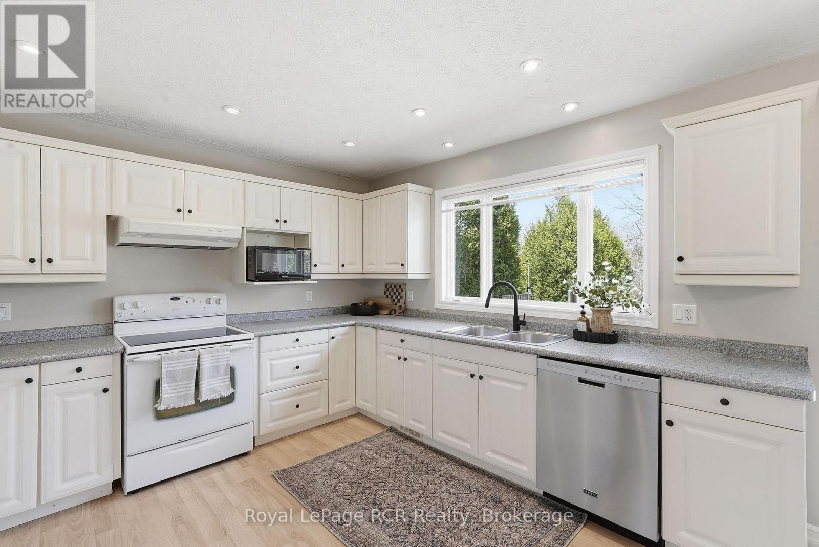 406 ALICE STREET - 21