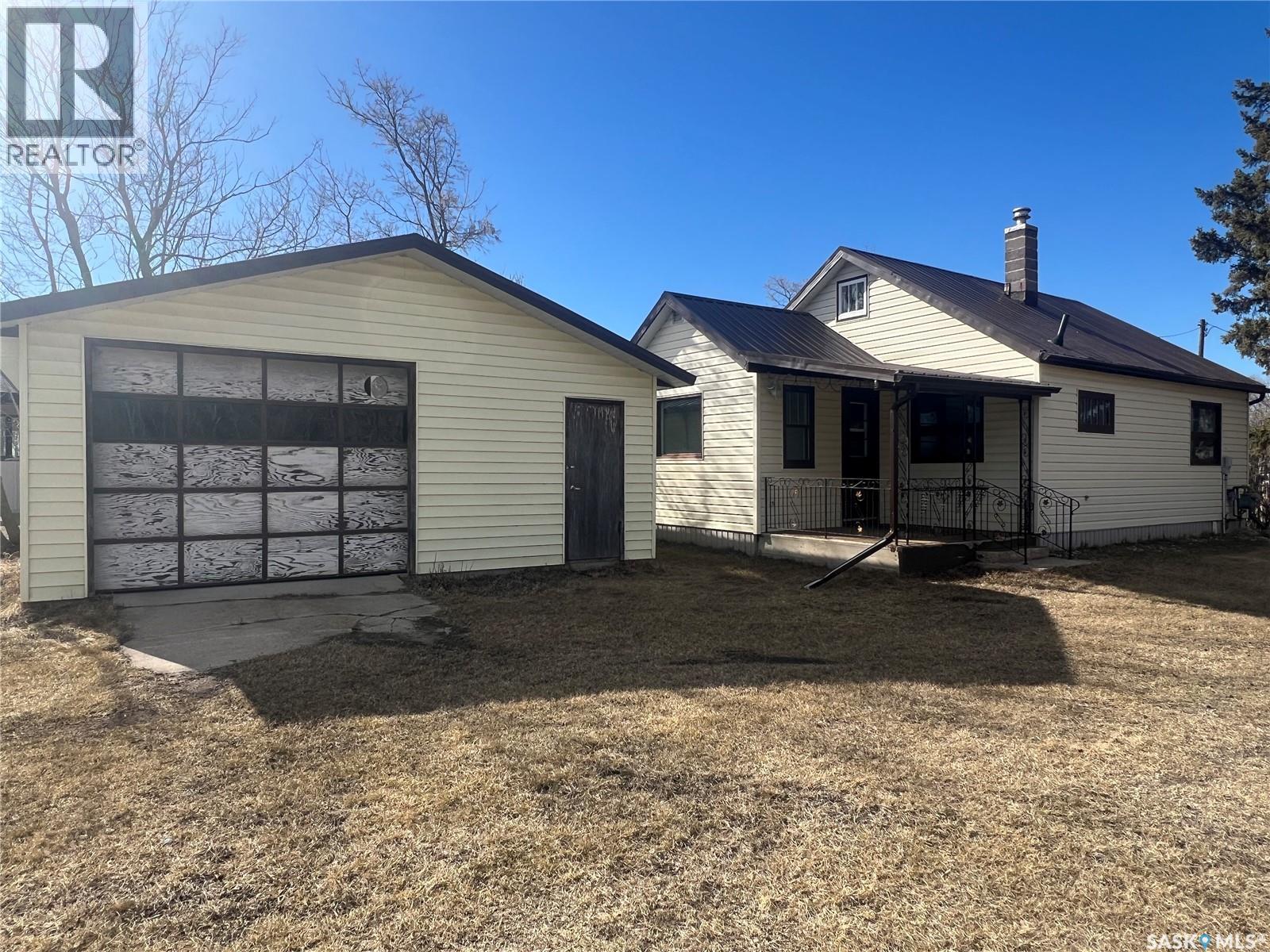 301 Gonczy AVENUE - 1
