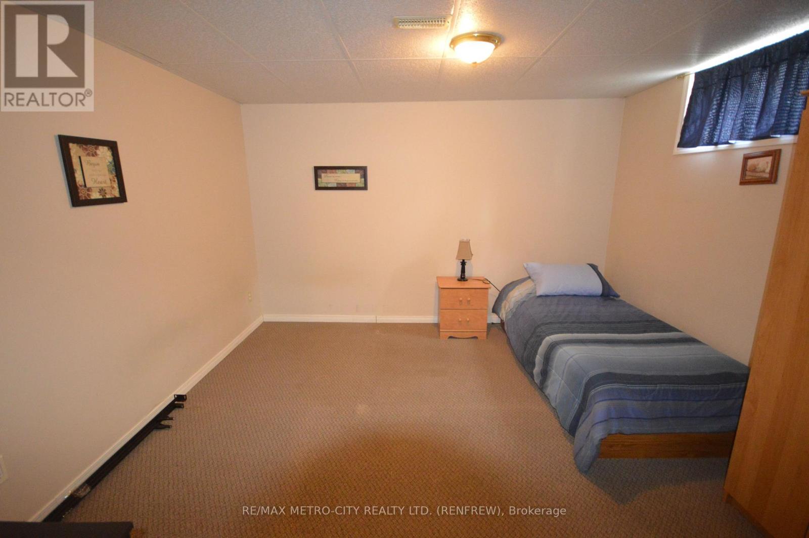 225 VANIER CRESCENT - 14