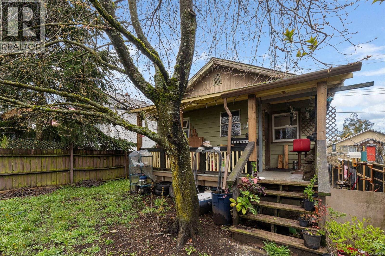 205 Sabiston St - 7