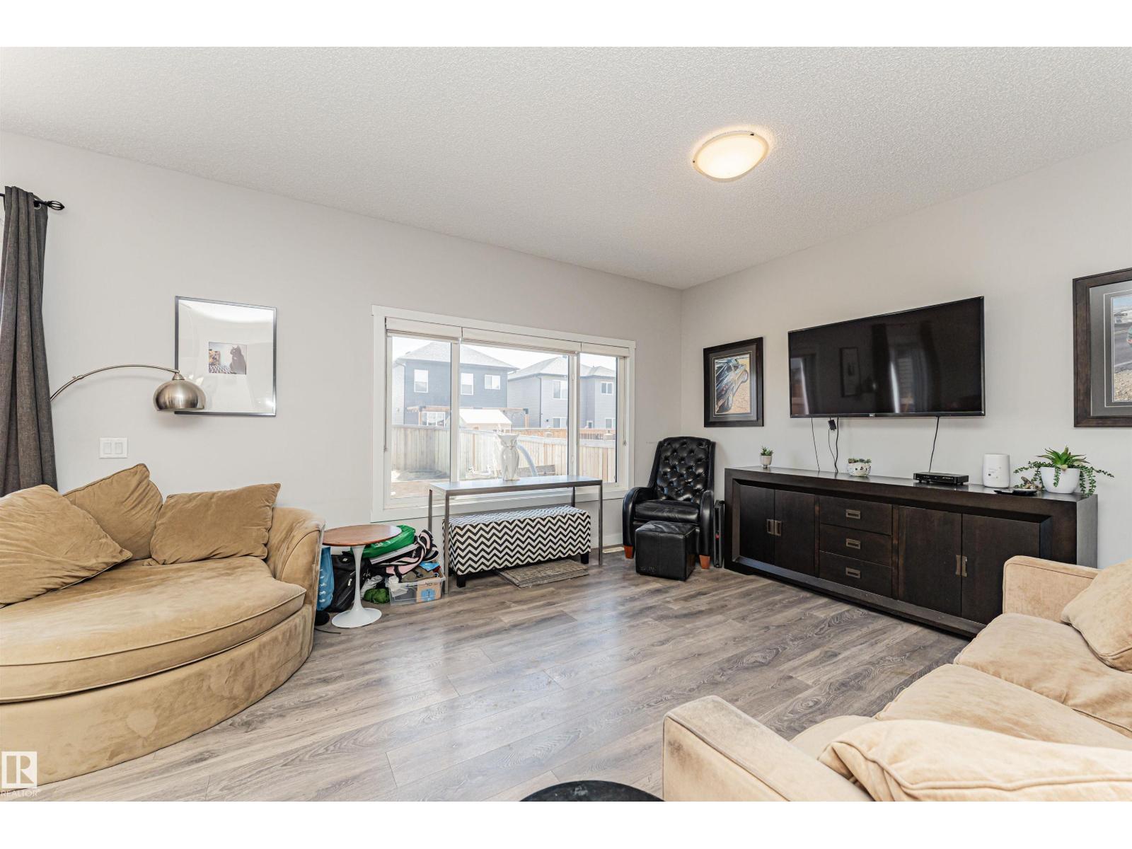 17619 77 ST NW - 12