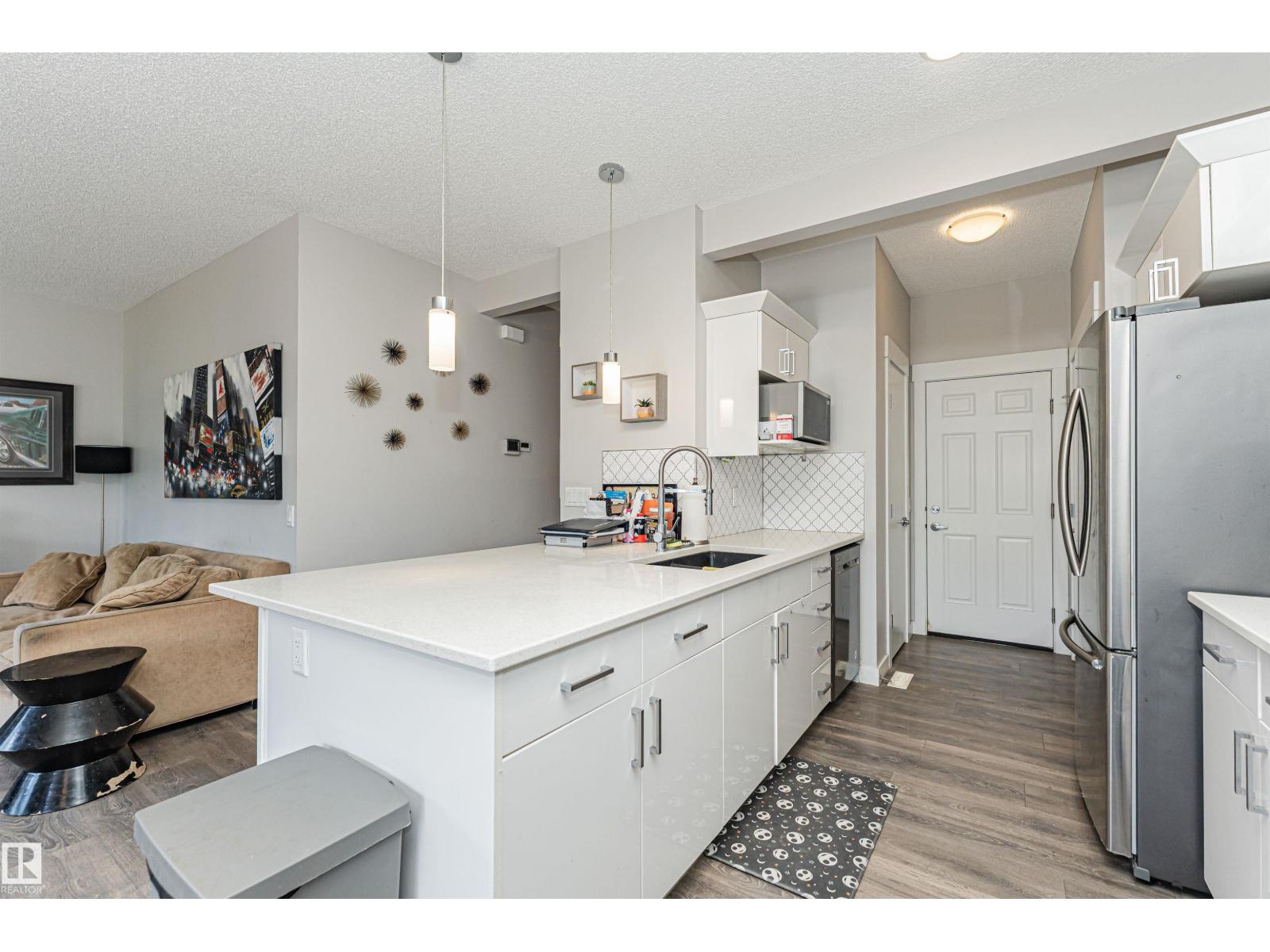 17619 77 ST NW - 8