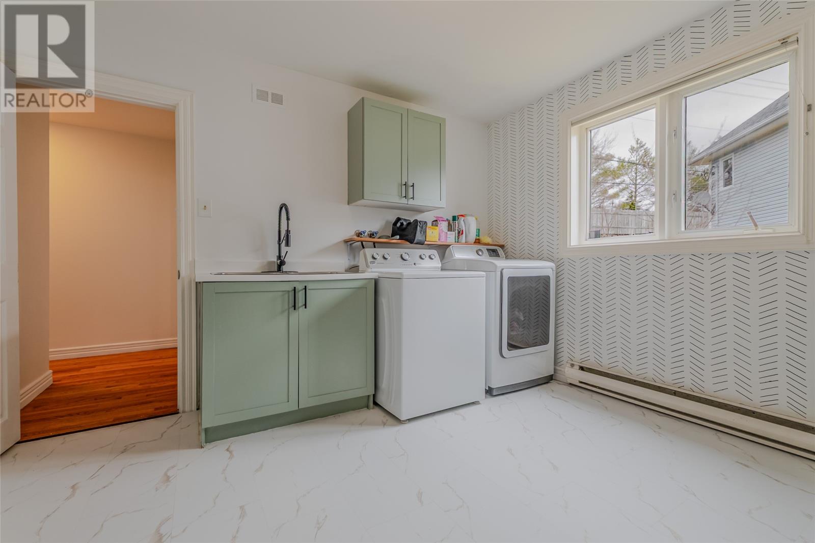8 Salmonier Place - 27