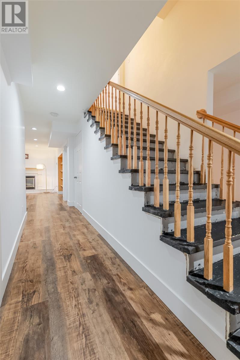 8 Salmonier Place - 36