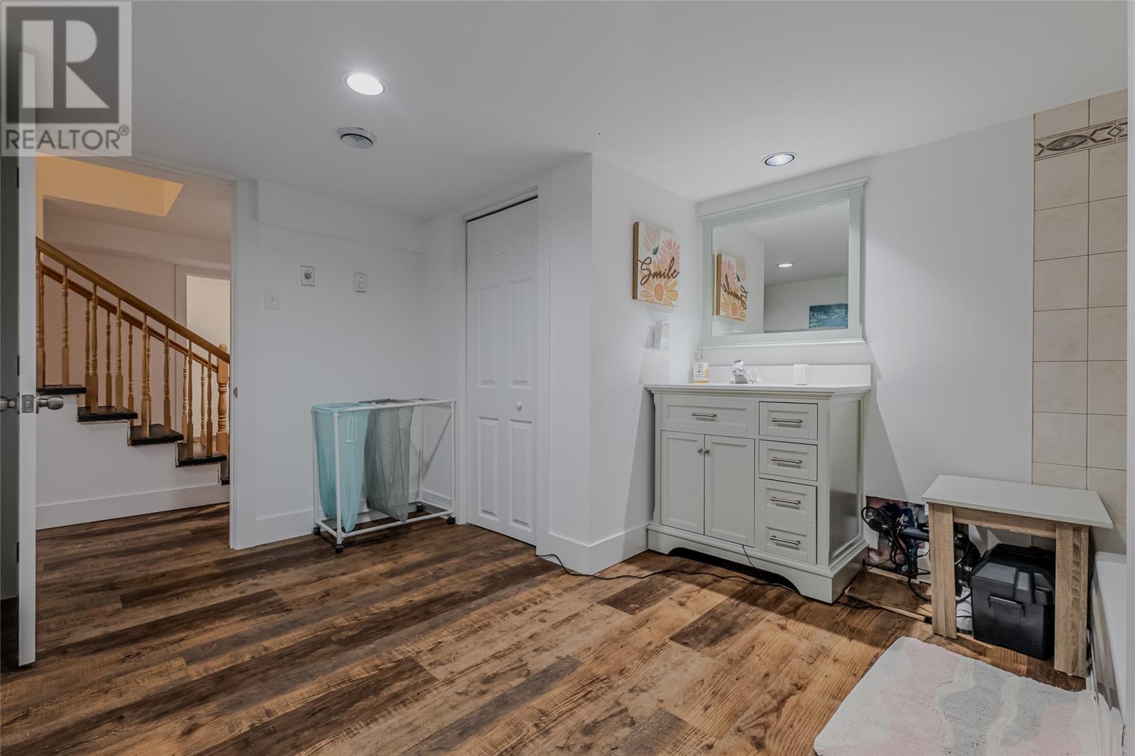 8 Salmonier Place - 43