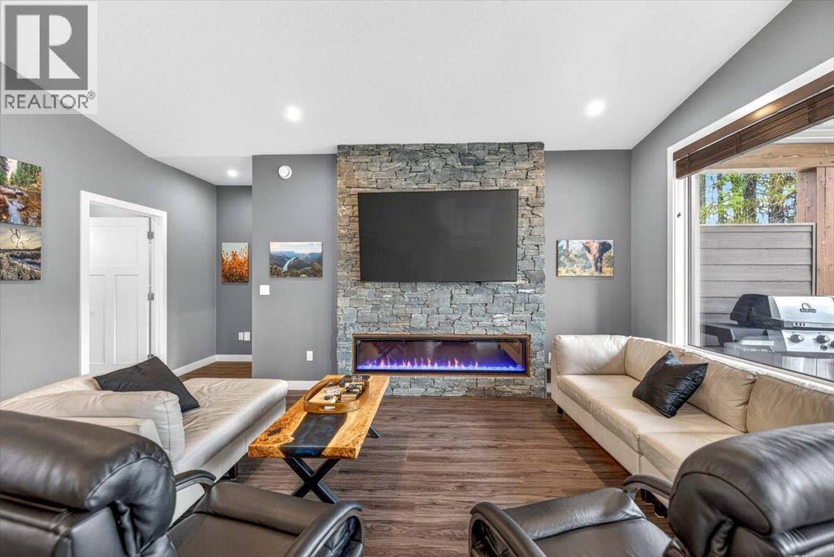 2703 Huckleberry Lane - 16
