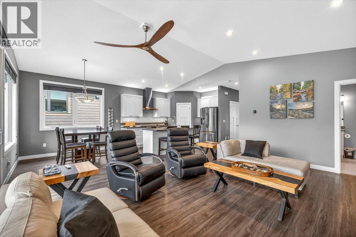 2703 Huckleberry Lane - 18
