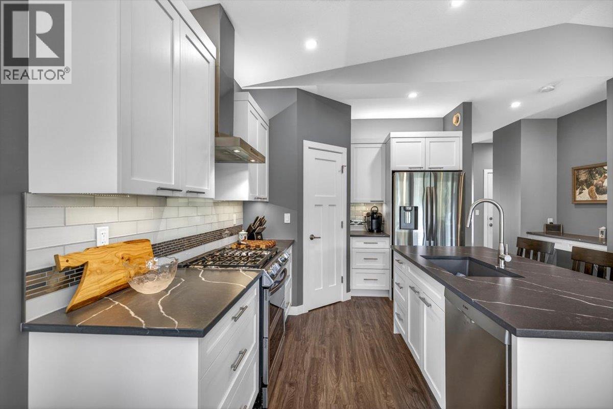 2703 Huckleberry Lane - 9