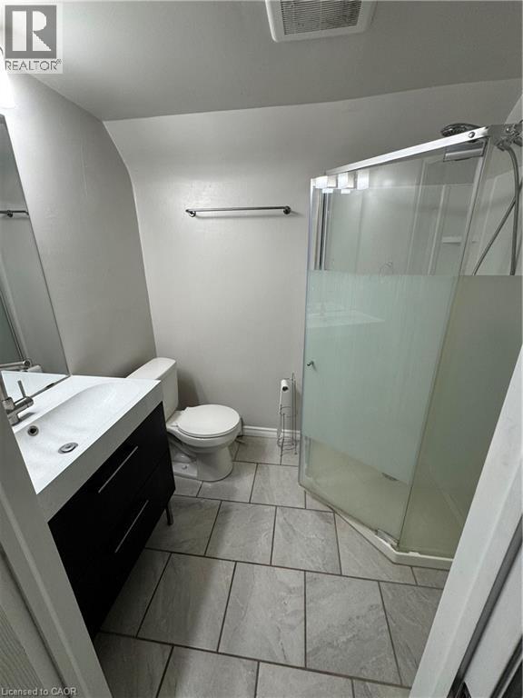 61 WATERLOO Drive, Kitchener, Ontario, N2H3V1 — Photo 15