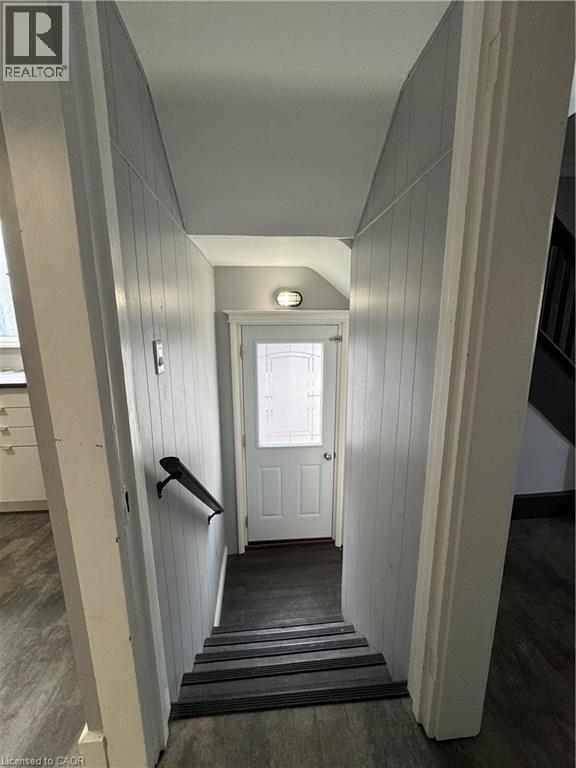 61 WATERLOO Drive, Kitchener, Ontario, N2H3V1 — Photo 19
