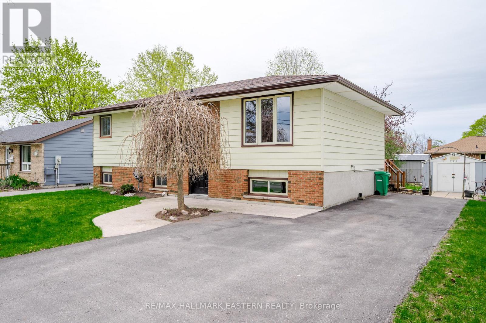 591 OTONABEE DRIVE - Image 3