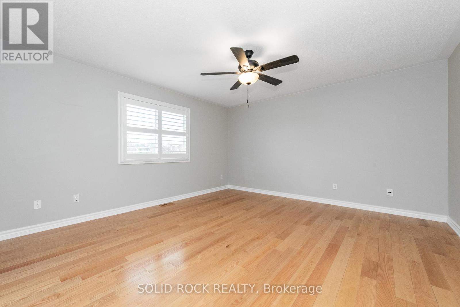 55 GLEESON WAY W - 24