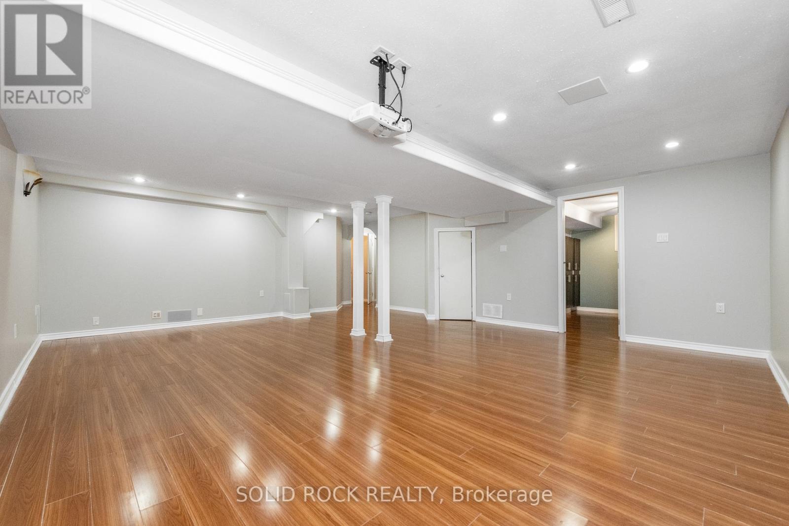 55 GLEESON WAY W - 41