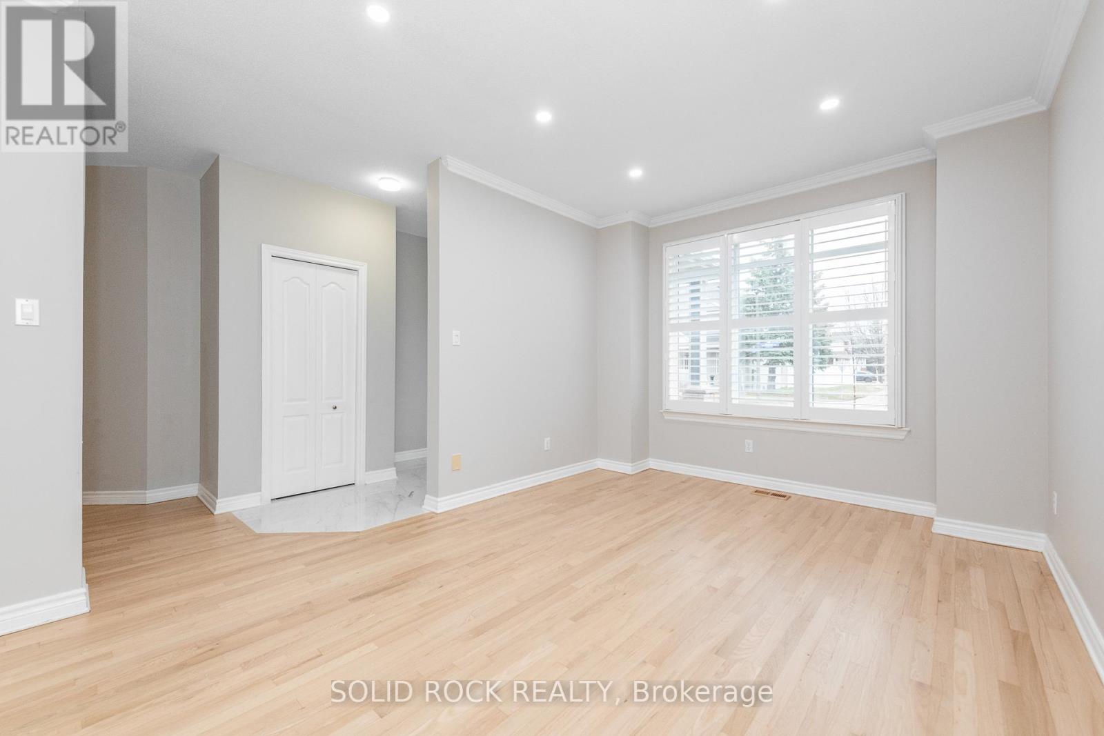 55 GLEESON WAY W - 5