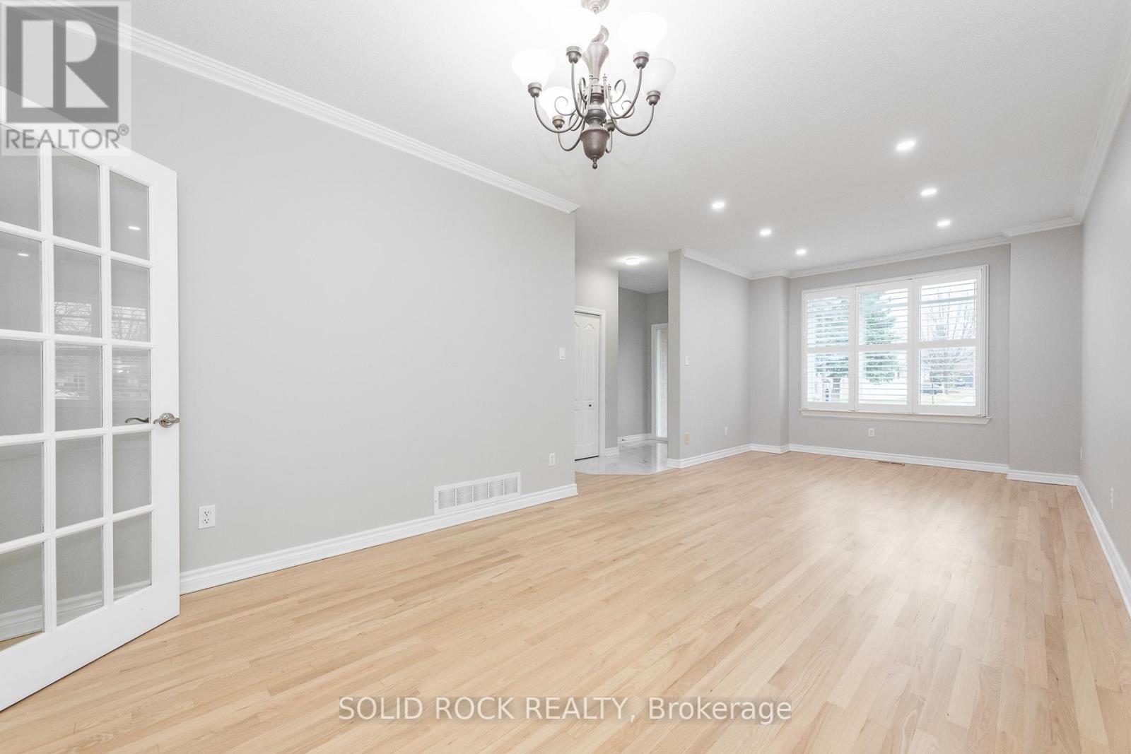 55 GLEESON WAY W - 8