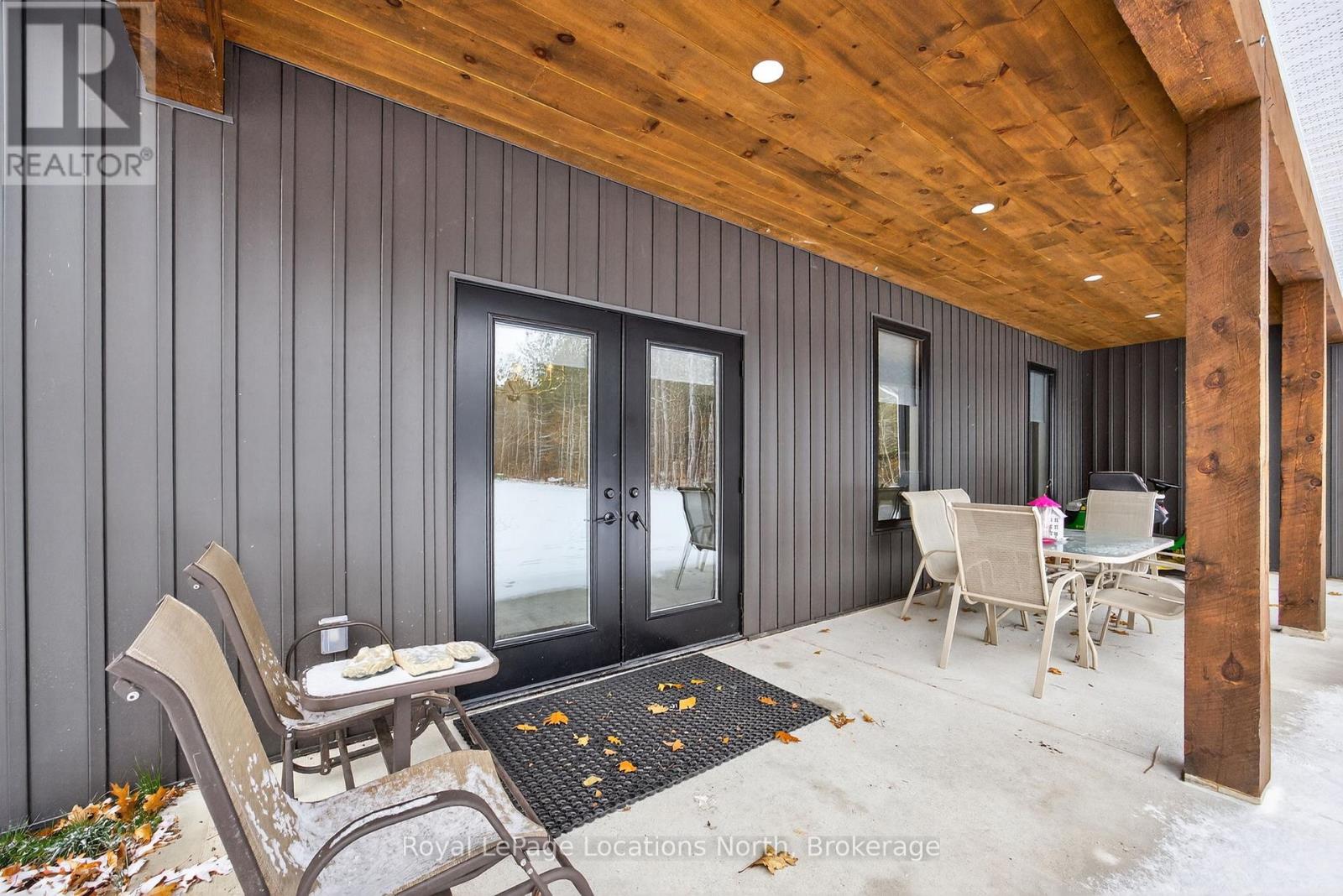 3511 RAINBOW VALLEY ROAD W - 33