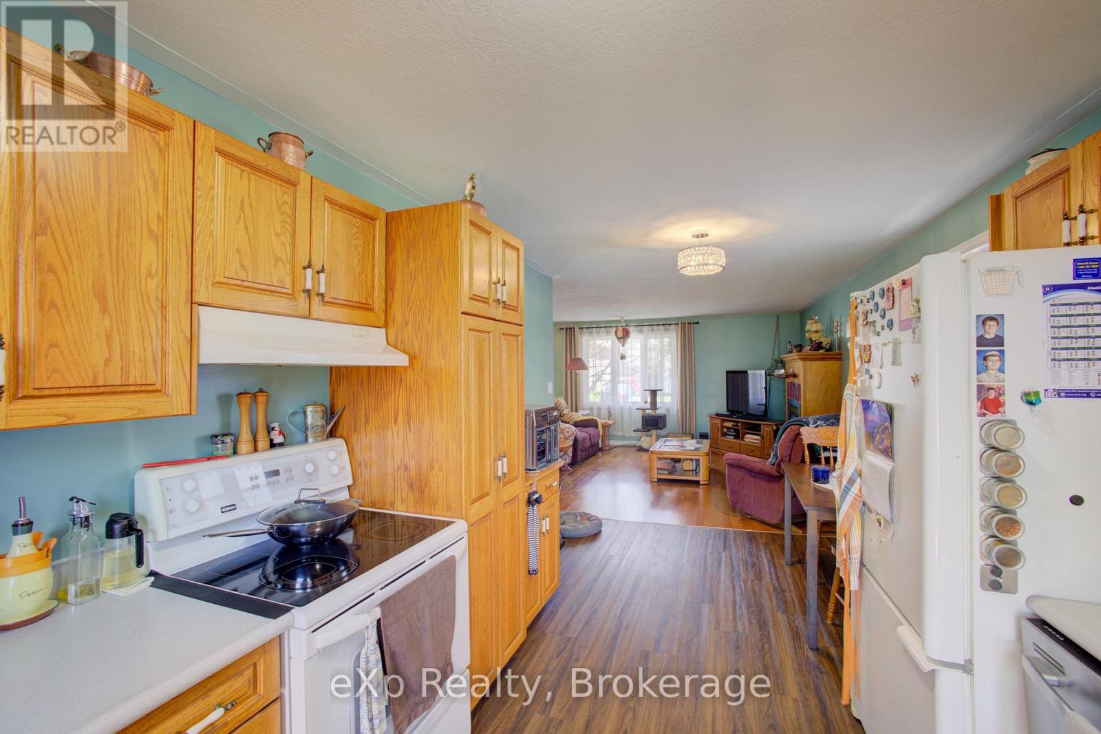 685 RESERVE AVENUE S - 13