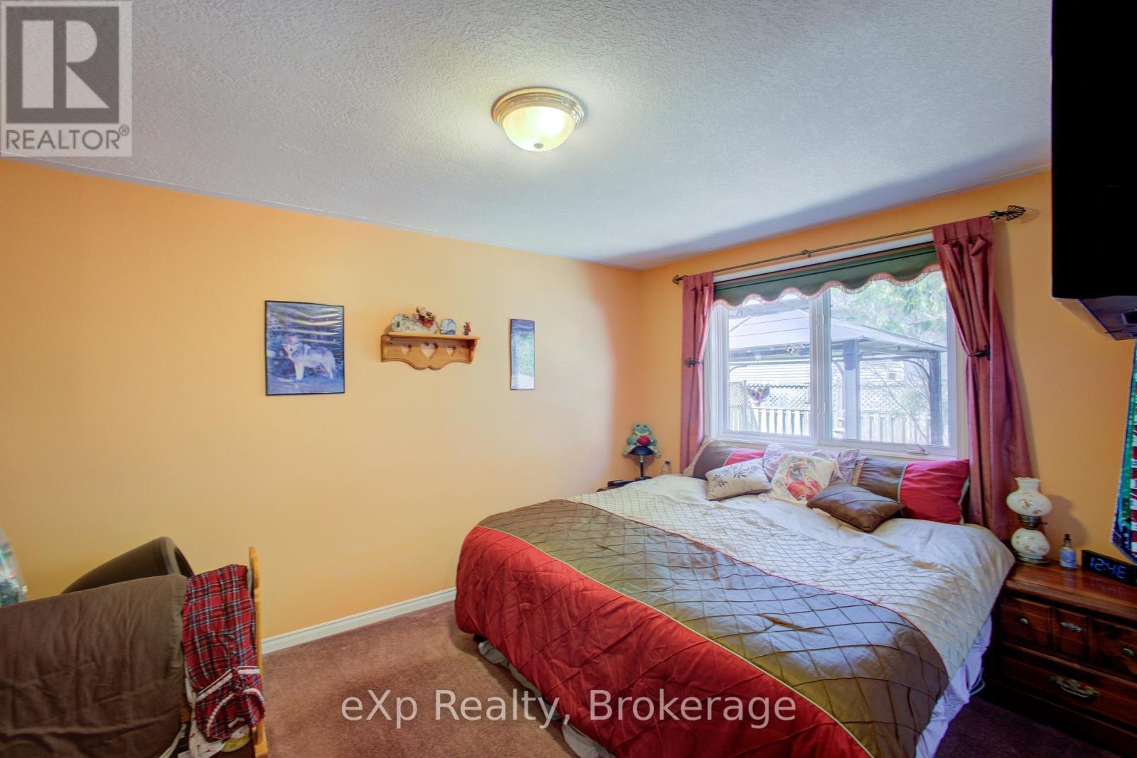 685 RESERVE AVENUE S - 14
