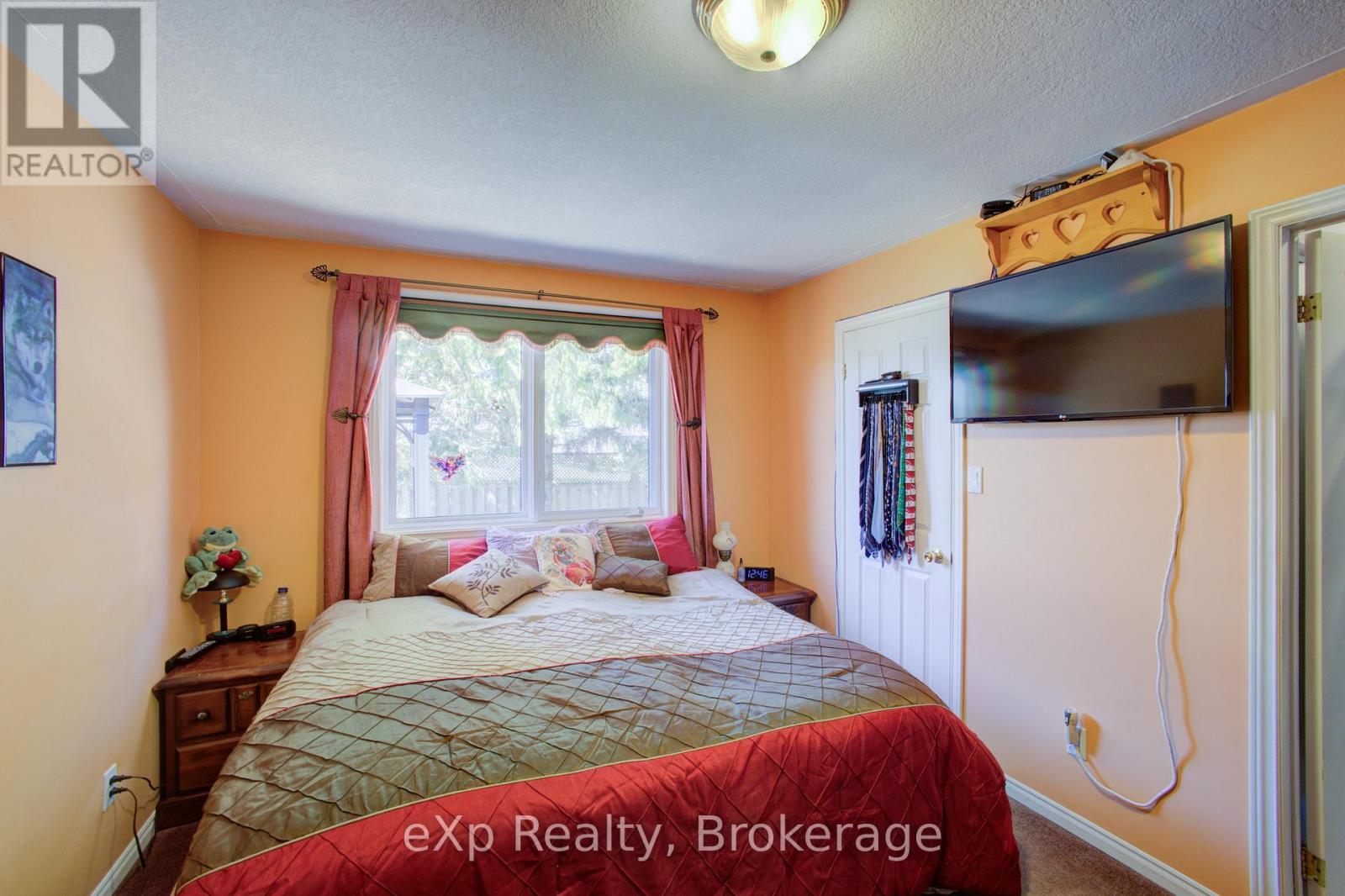 685 RESERVE AVENUE S - 15
