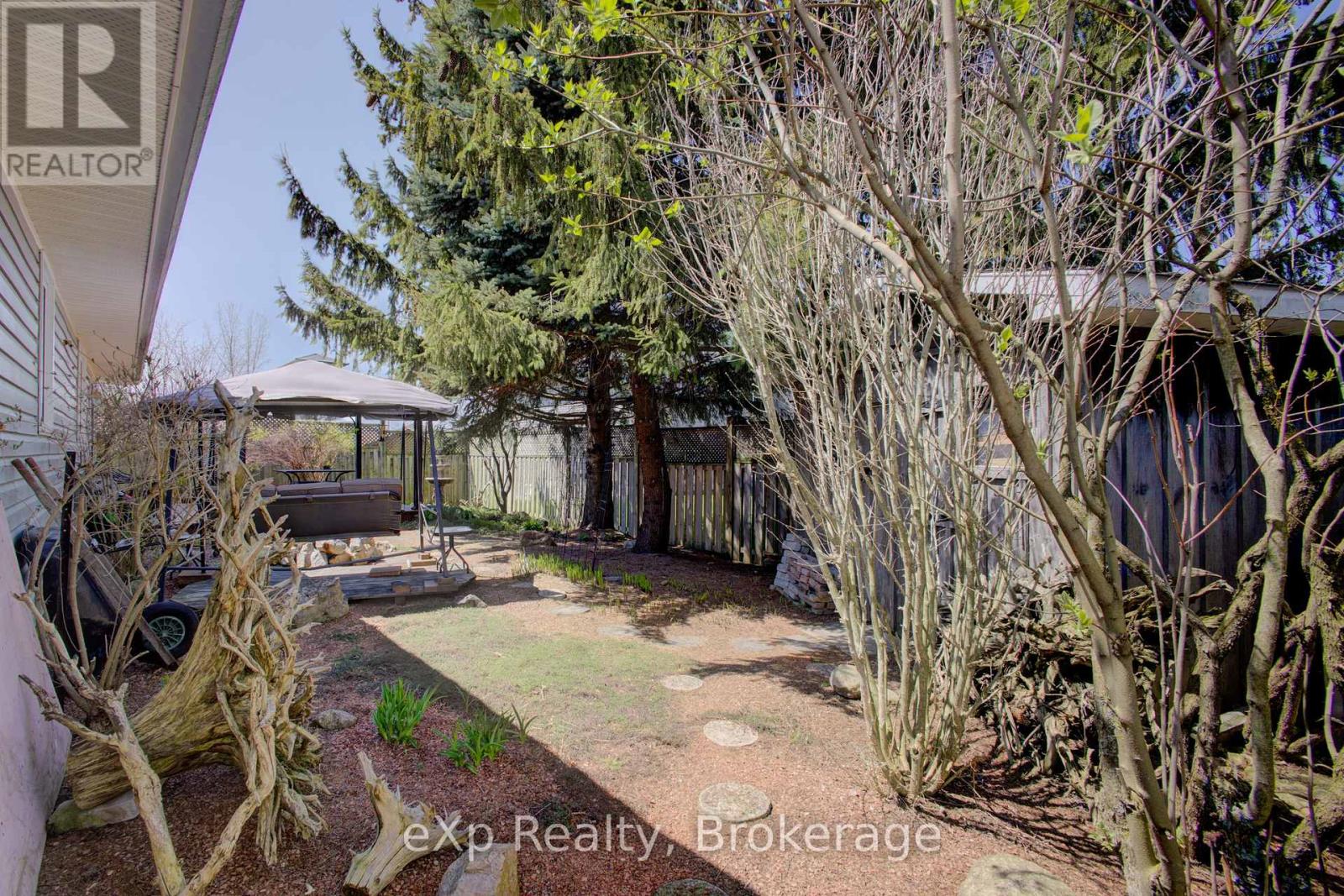 685 RESERVE AVENUE S - 24