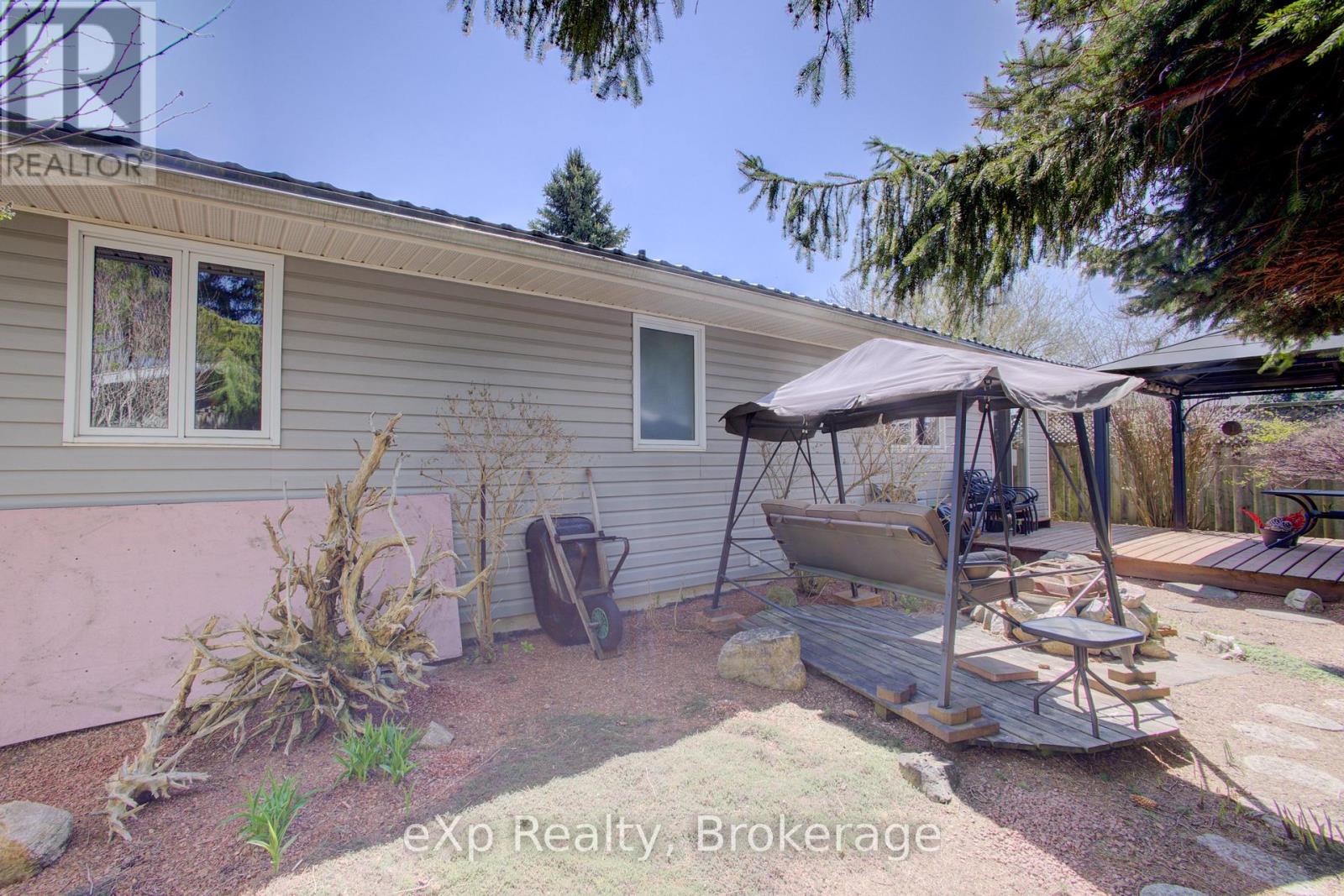 685 RESERVE AVENUE S - 26