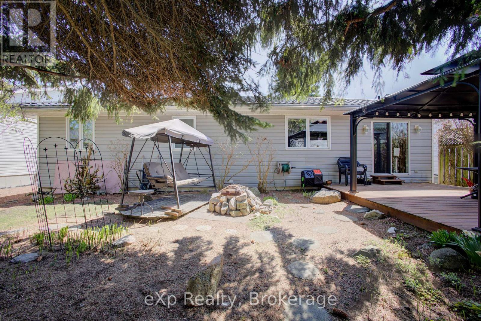 685 RESERVE AVENUE S - 27