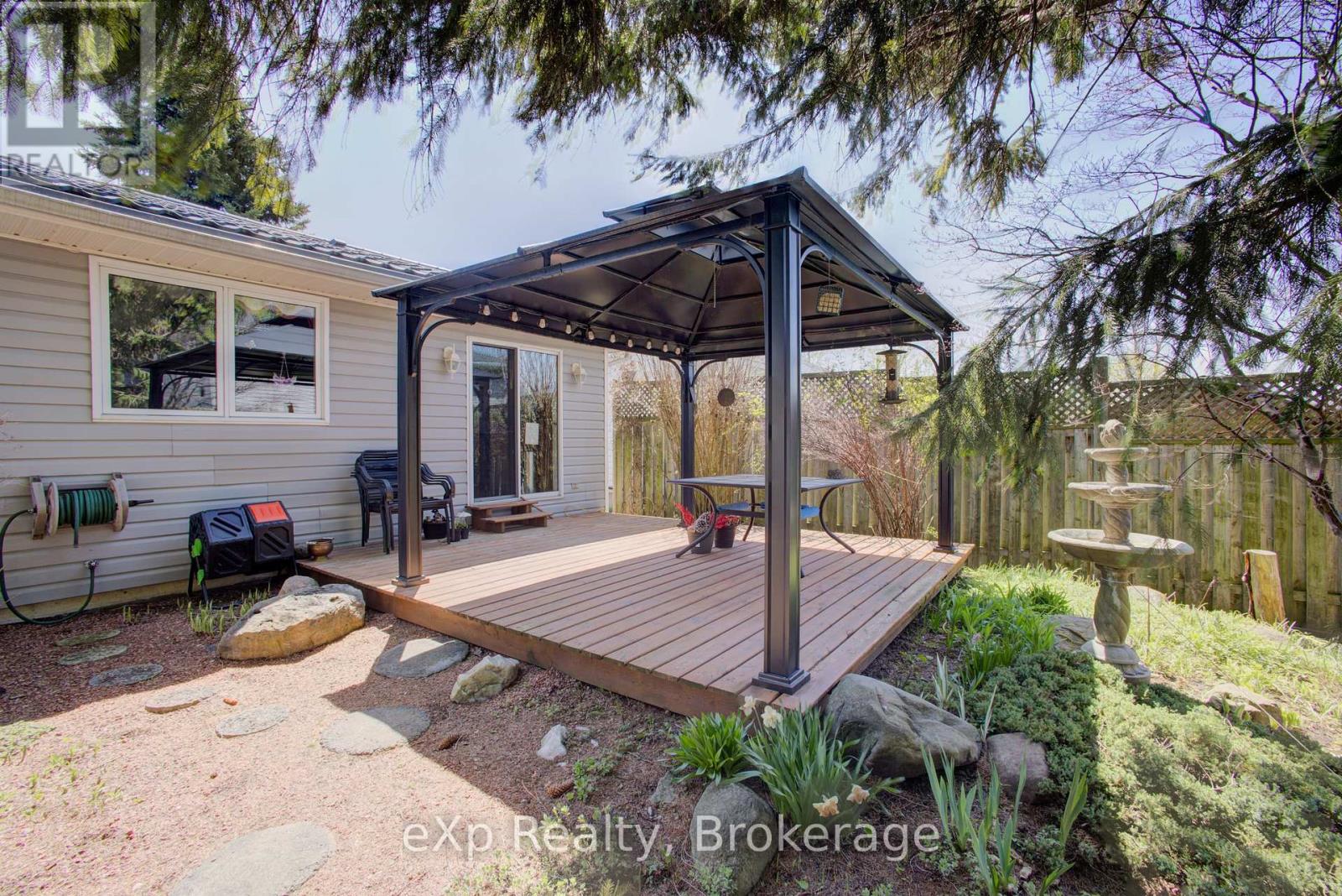 685 RESERVE AVENUE S - 28
