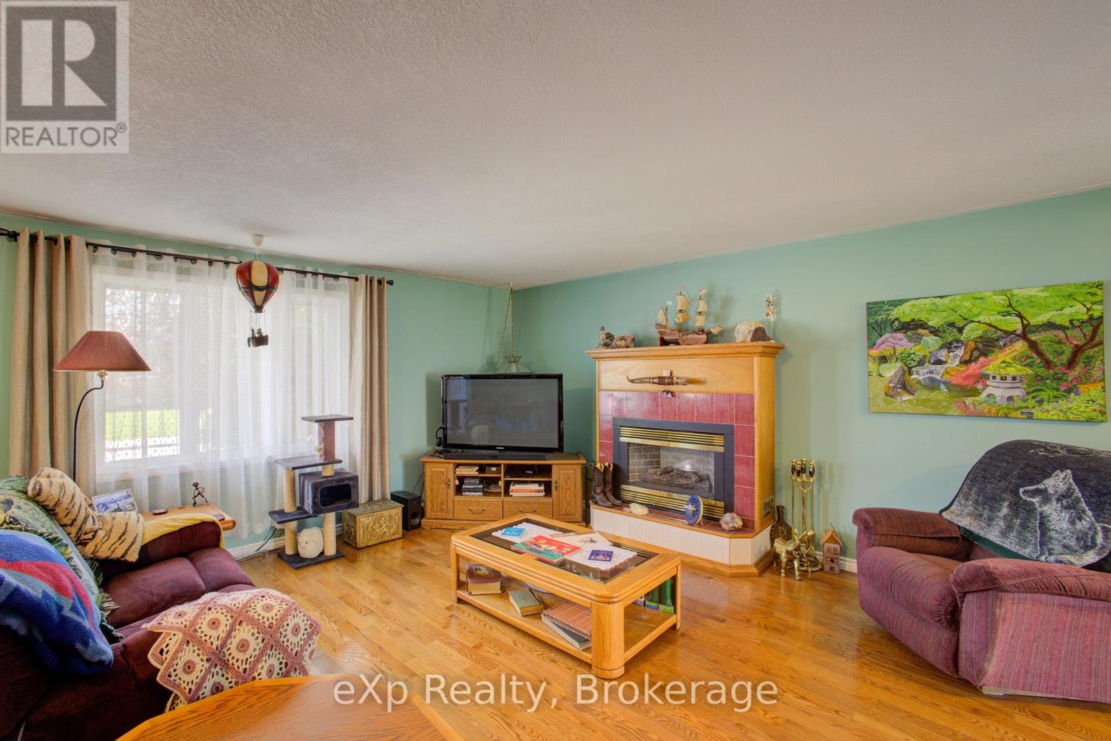 685 RESERVE AVENUE S - 7